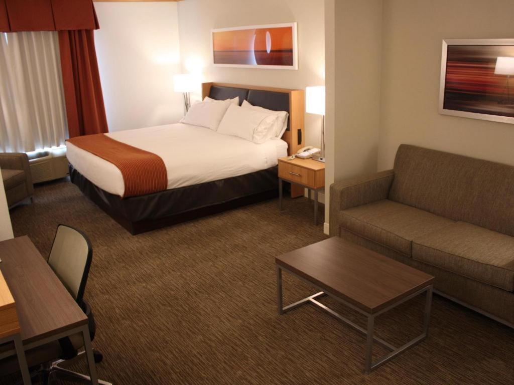 Holiday Inn Express Munising-Lakeview Hotel By Ihg Buitenkant foto
