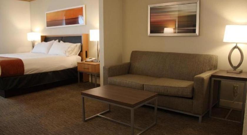 Holiday Inn Express Munising-Lakeview Hotel By Ihg Buitenkant foto