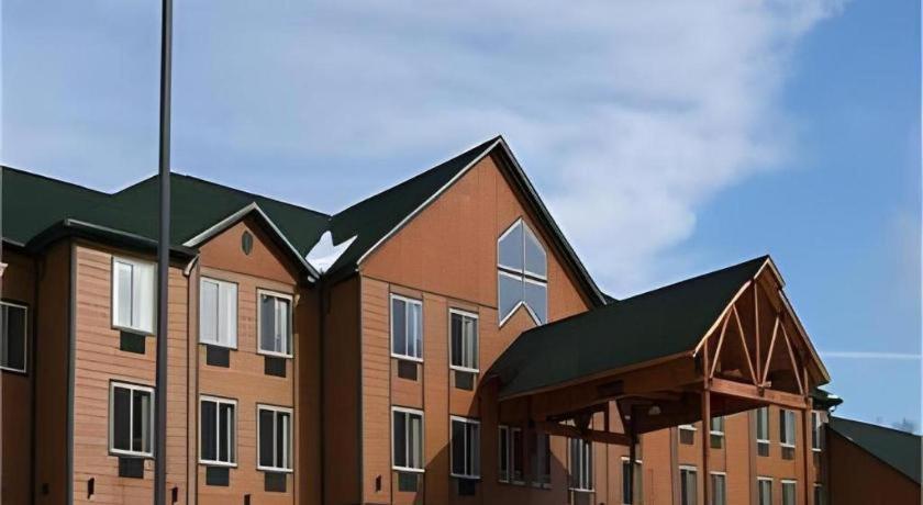 Holiday Inn Express Munising-Lakeview Hotel By Ihg Buitenkant foto