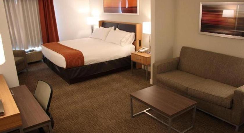 Holiday Inn Express Munising-Lakeview Hotel By Ihg Buitenkant foto