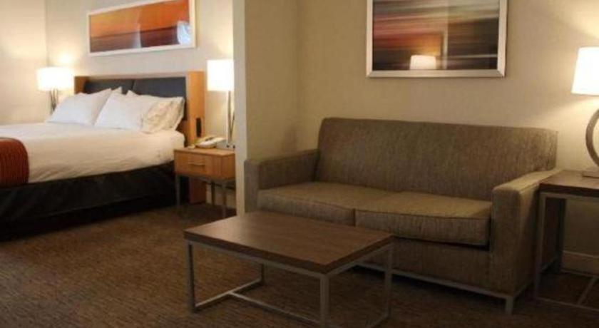 Holiday Inn Express Munising-Lakeview Hotel By Ihg Buitenkant foto