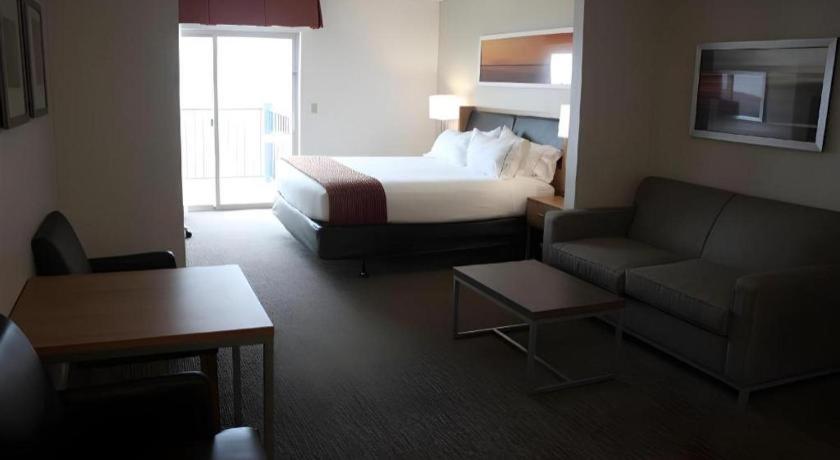Holiday Inn Express Munising-Lakeview Hotel By Ihg Buitenkant foto